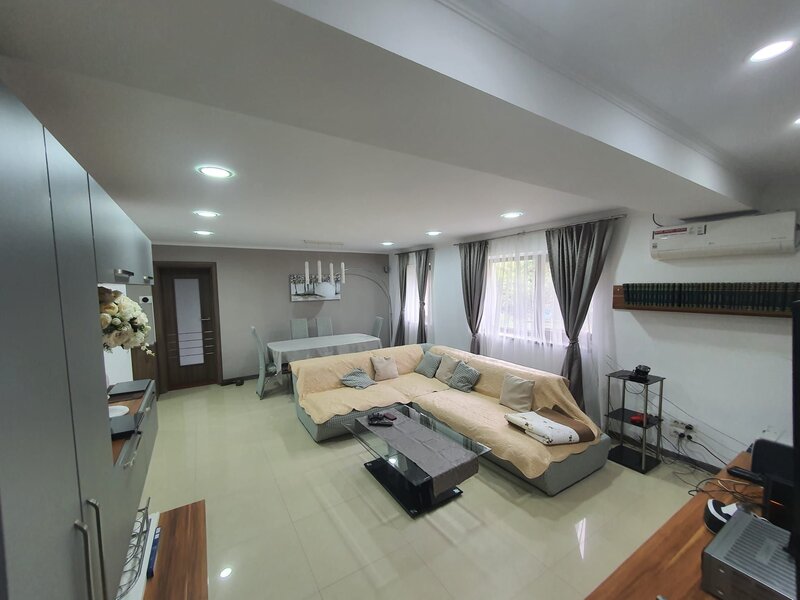 Buftea, 2 parcari, parter, gradina