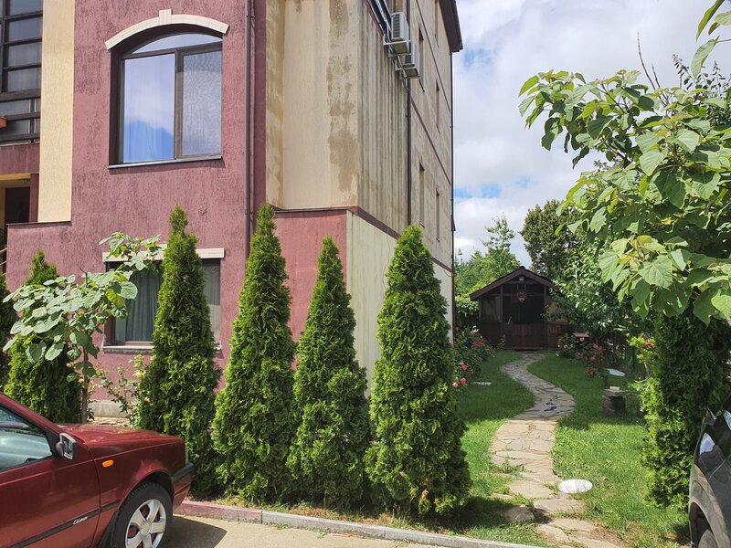 Buftea, 2 parcari, parter, gradina