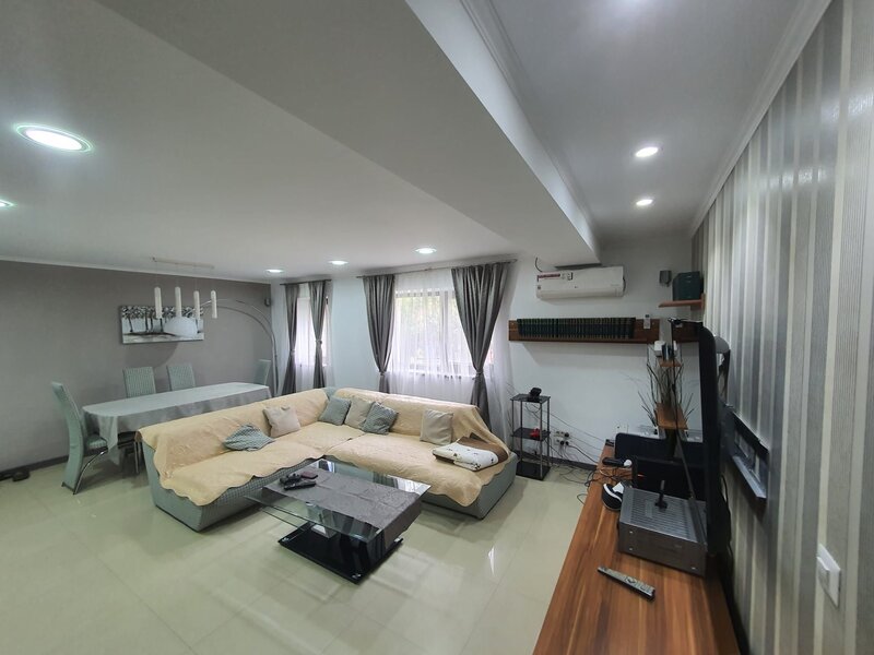 Buftea, 2 parcari, parter, gradina